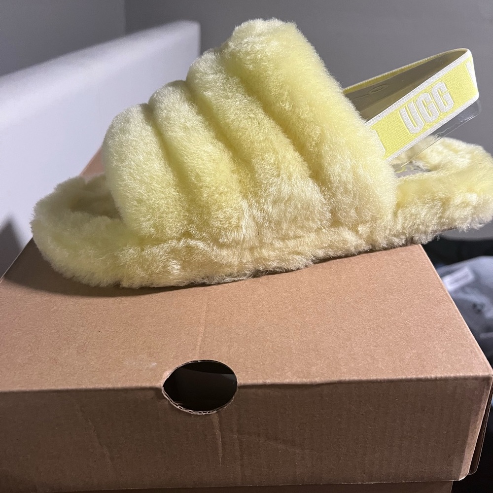 Kids Ugg sandals ready for summer kids size 6 women 8